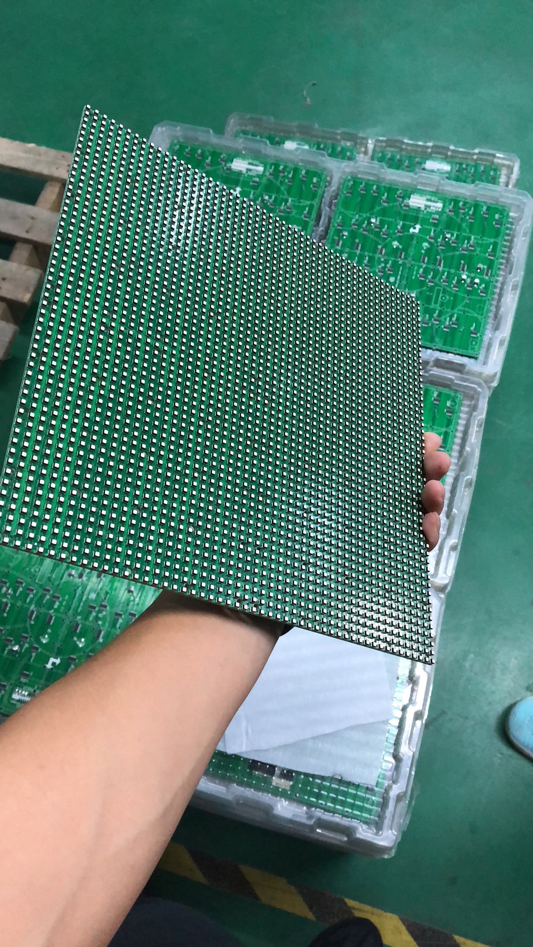 Kanobe Triss factory assembly line